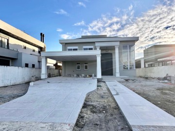 Casa em Condomínio - Venda - Laranjal - Pelotas - RS